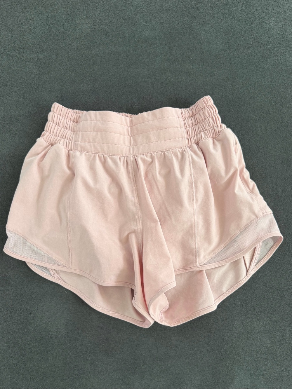 Lululemon Athletica Hotty Hot High-Rise Lined Short 2.5”